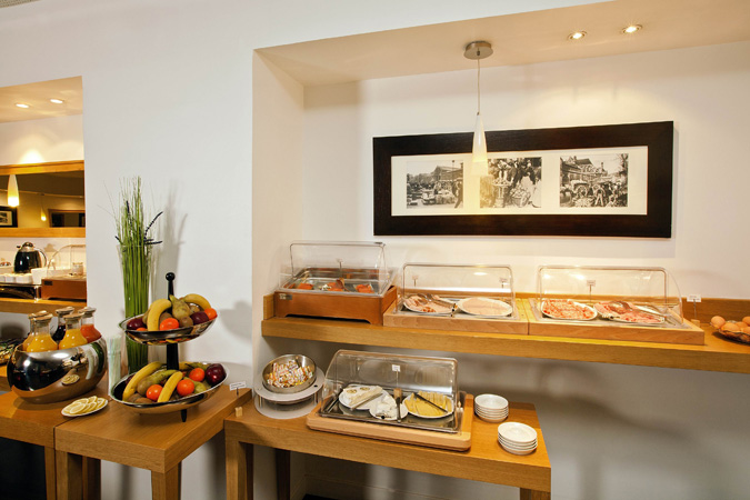 Salle de petit-déjeuner - Residhome Paris Opéra Salle de petit-déjeuner