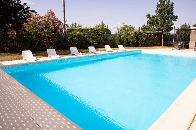 Piscine - Residhome Toulouse Occitania Piscine