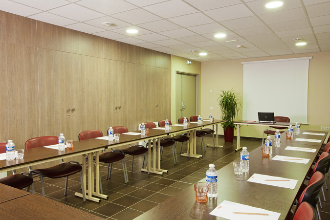 Salle de réunion - Residhome Reims Centre Salle de réunion