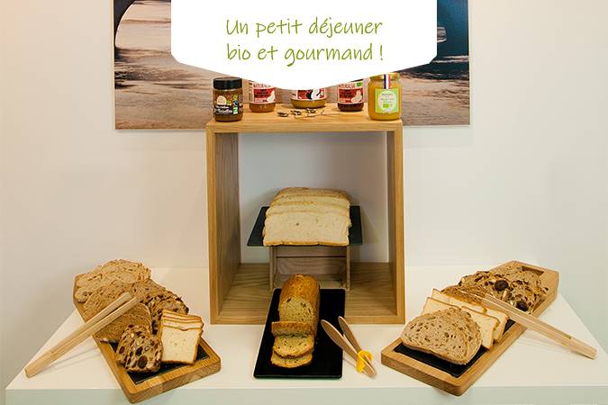 Petit-déjeuner bio - Residhome Paris Rosa Parks Petit-déjeuner bio